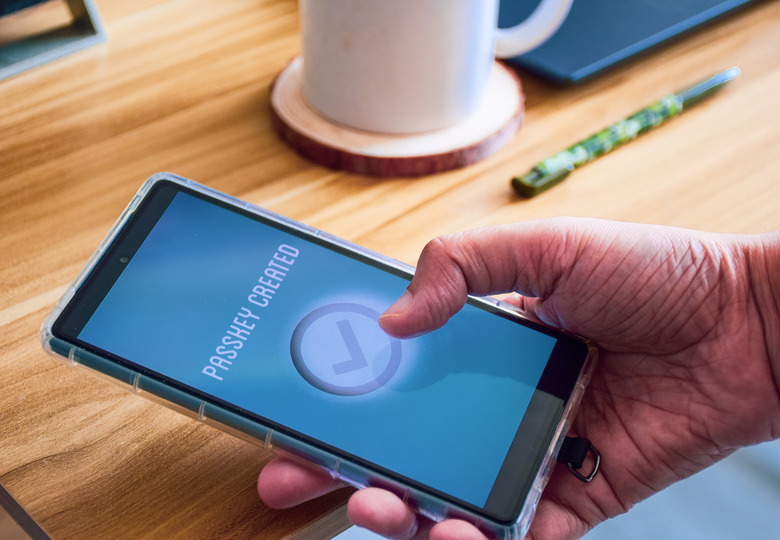 Why 2026 is the Year of the Passkey: How Secure Wallets Are Replacing Passwords
